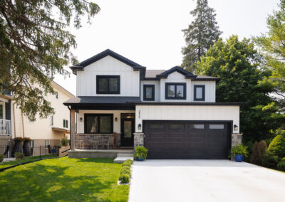 255 King St