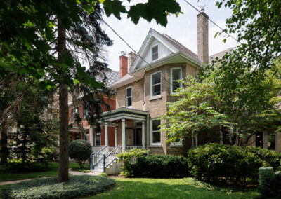 344 St James St